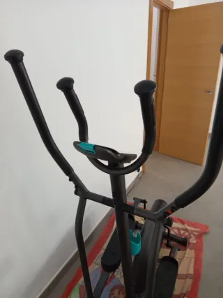 Elíptica, banco y maletín de pesas