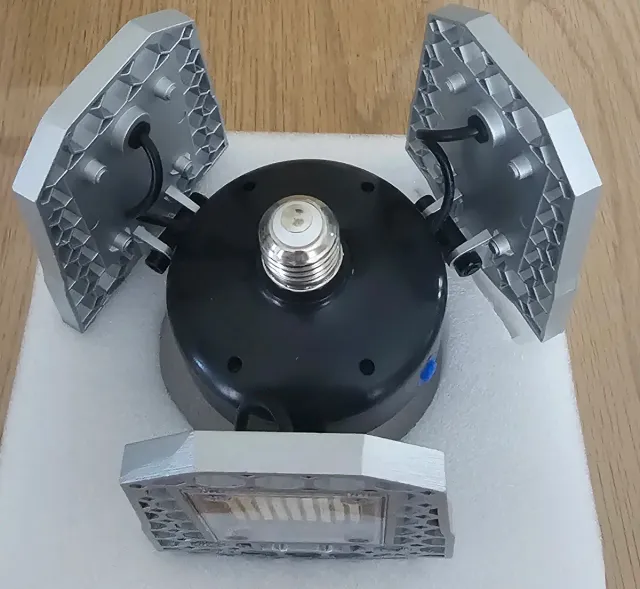 Luz LED Garaje E27 60W Ajustable