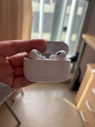 AirPods 2da Gen (Apple) Motivo viaje necesito €