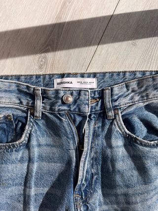 Pantalones vaqueros Bershka azules