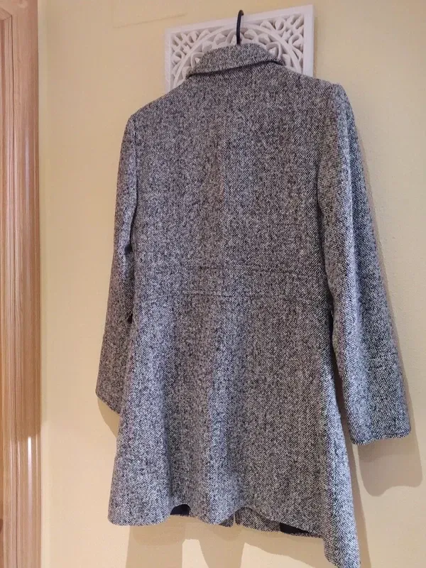 Abrigo tweed gris y negro