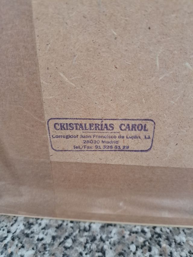 Orologio da parete ricamato