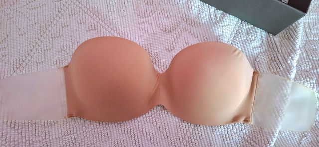 Sujetador Oysho sin tirantes push up beige