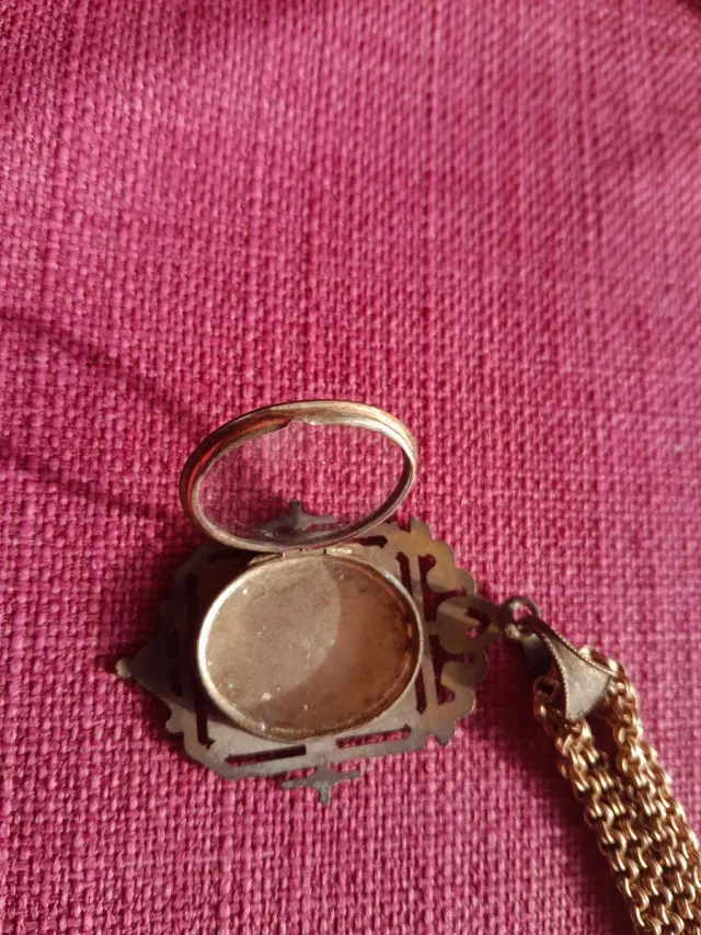 Lote de medallas y monedas antiguas