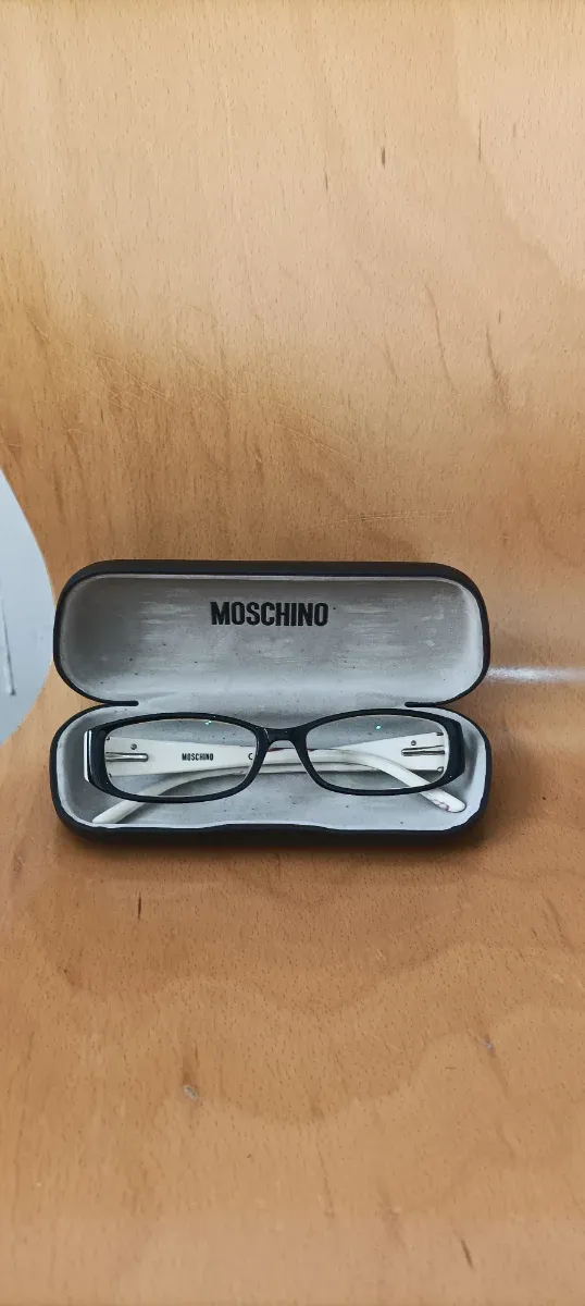 Gafas Moschino Montura Negra y Blanca