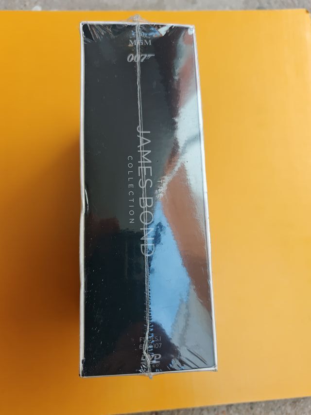 Collezione di DVD James Bond 007