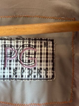 Cazadora Purificación García color piedra.