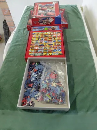 1 puzzle de rayo mqueen y 1 conecta y contesta