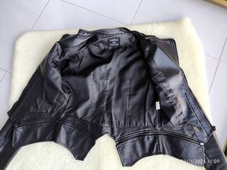 Cazadora de piel entallada 