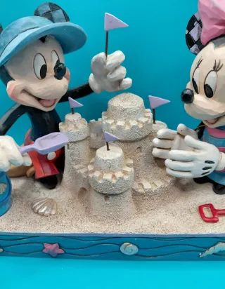 Figura Mickey y Minnie Construyendo Castillo