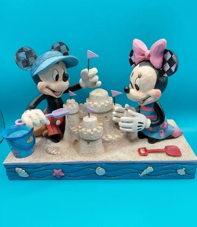 Figura Mickey y Minnie Construyendo Castillo