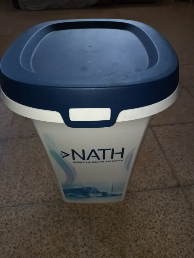 Contenedor pienso mascota Nath capacidad 20kg