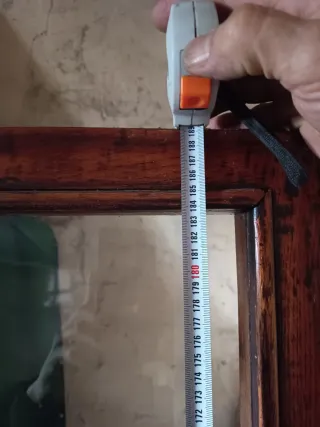 Puertas de madera antiguas con cristal