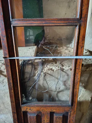 Puertas de madera antiguas con cristal