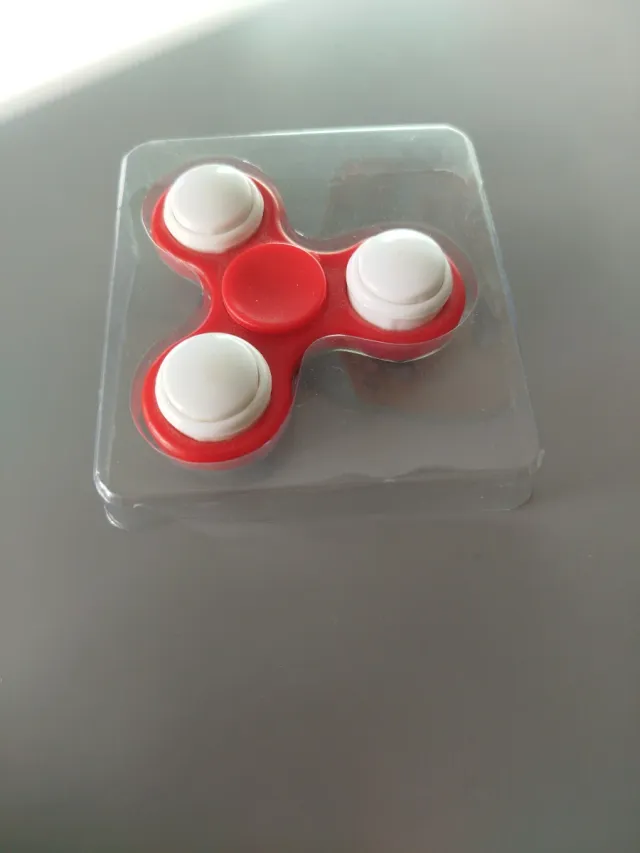 Fidget spinner rojo con luces