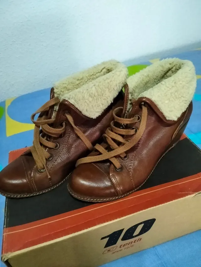 Stivaletti marroni in pelle con fodera