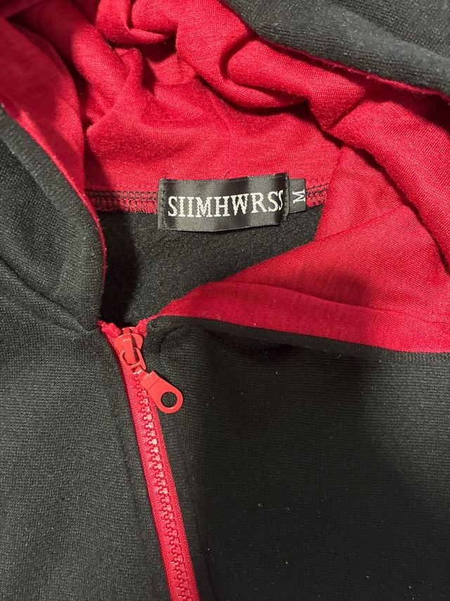 Sudadera Negra con Cremallera Roja