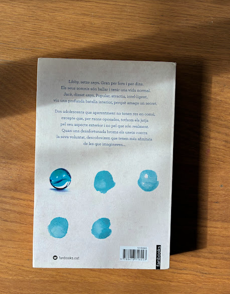 Aquí és on tot comença: (Holding up the Universe)