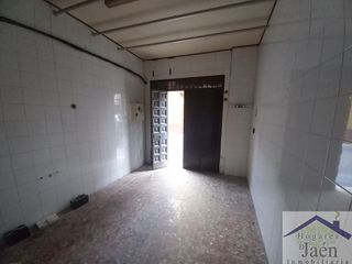Local comercial en venta en Andújar