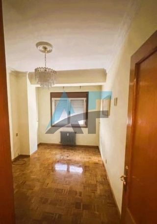 Piso en venta en Ventiun en Ourense