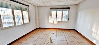 Local comercial en venta en Huerta del Rey en Valladolid