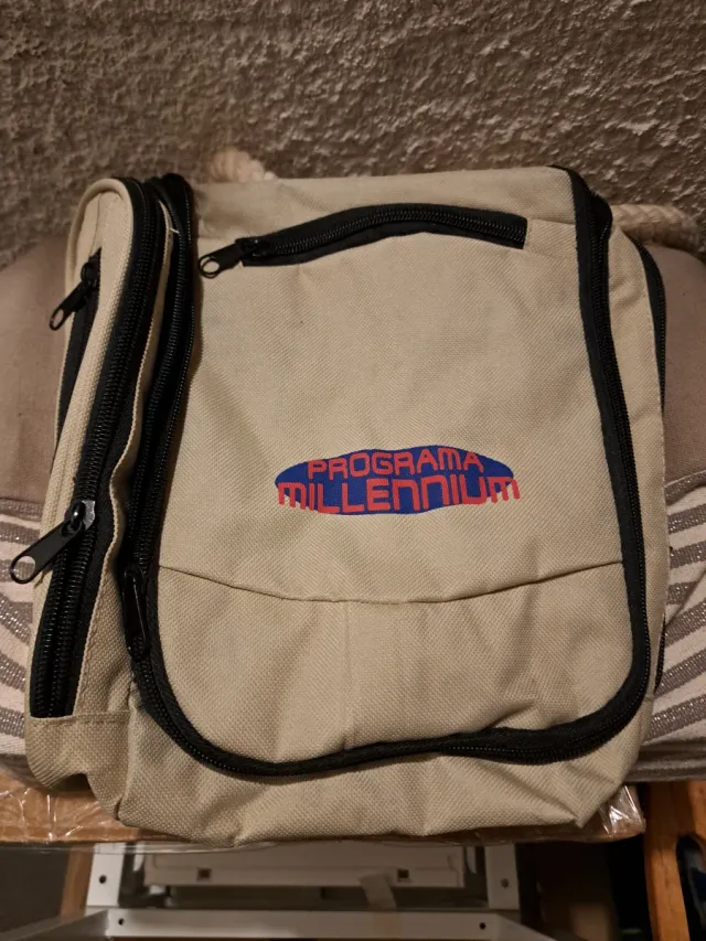 Set di 9 borse a tracolla Quiksilver, rip curl,...