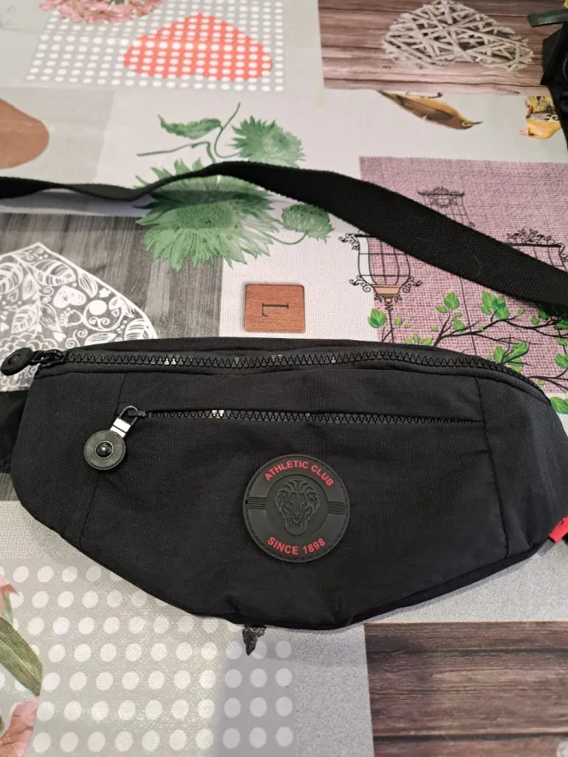 Set di 9 borse a tracolla Quiksilver, rip curl,...