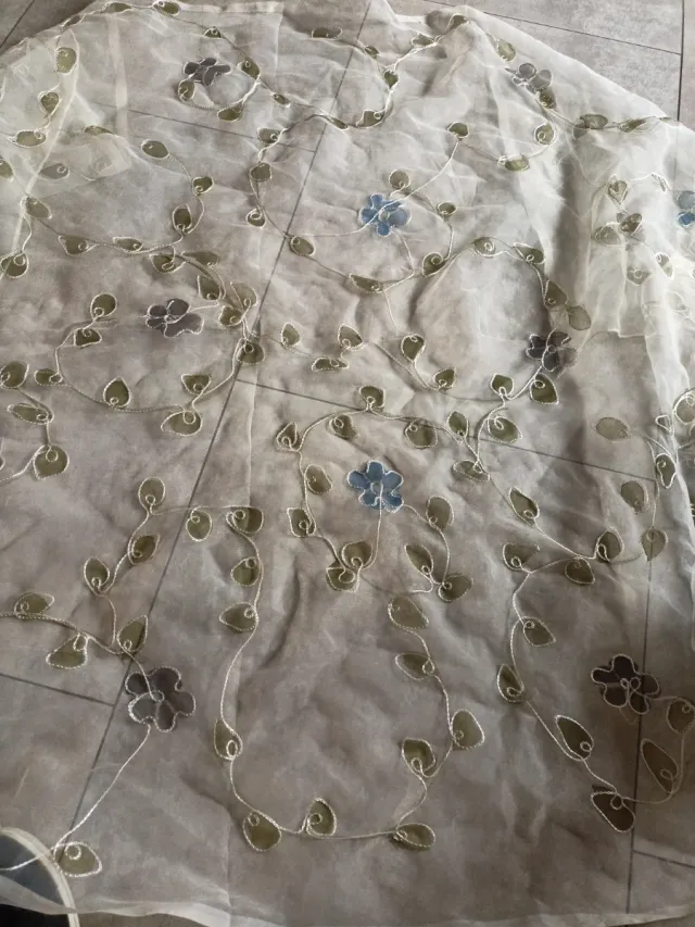 Pañuelo decorado floral