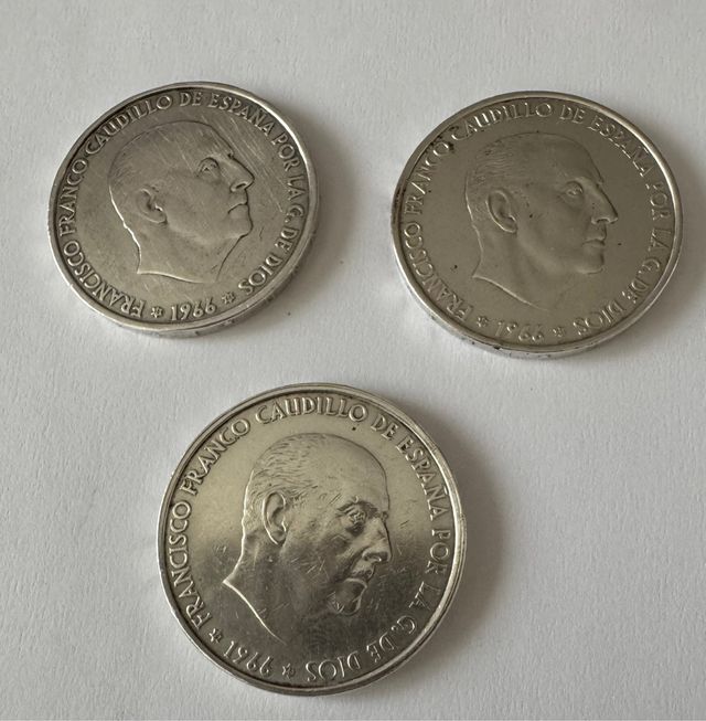 Lote 3 monedas 100 pesetas 1966 Plata
Estrellas 66