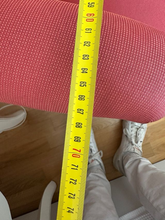 Poltrona in tessuto rosso