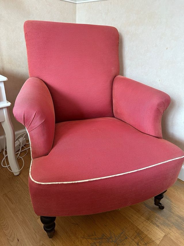 Poltrona in tessuto rosso