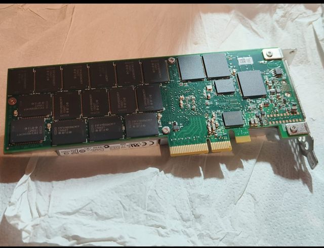 SSD Intel P3605 1.6TB PCIe NVMe