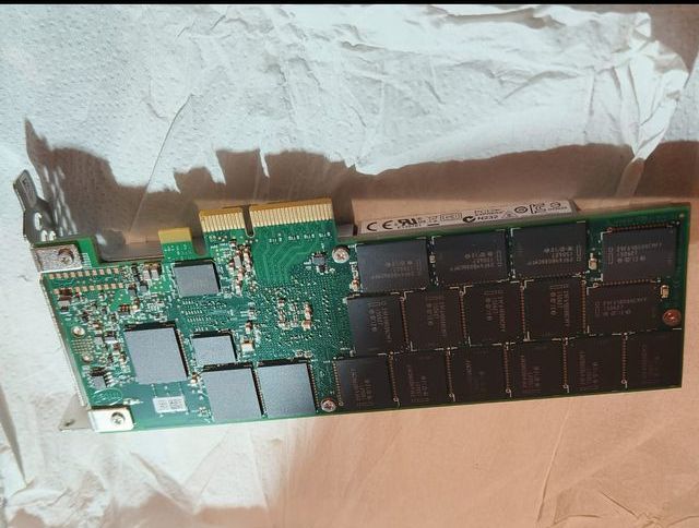 SSD Intel P3605 1.6TB PCIe NVMe