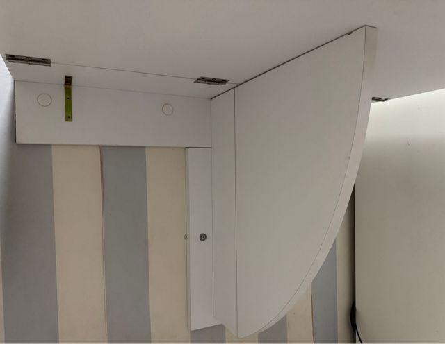 Mesa plegable de madera lacada blanca