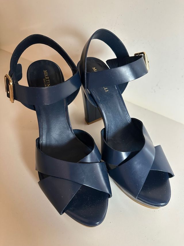 Sandalias tacón Martinelli azul y dorado