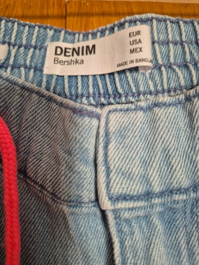 Vaqueros Bershka Talla S