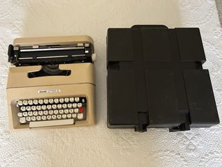 Máquina de escribir Olivetti Lettera 35 + Caja