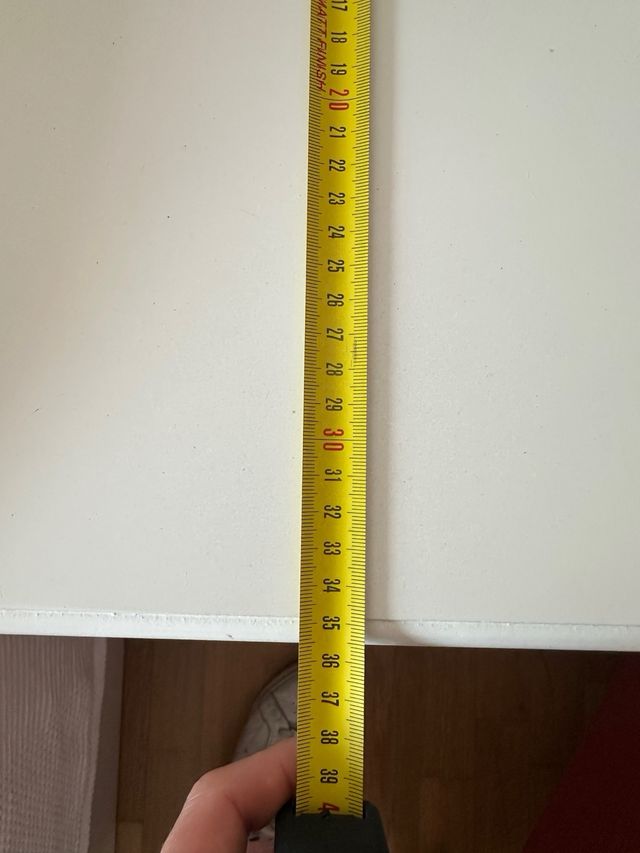 2 comodini bianchi con cassetto