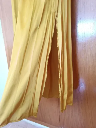Mono de fiesta Zara amarillo/dorado talla M