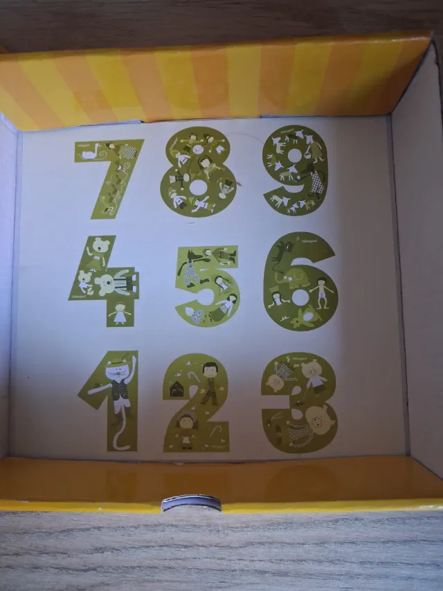 Juego educativo.Puzzles Números de Itsmagical