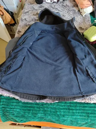 Cazadora mujer negra y gris