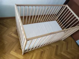 Cuna de bebé + Colchón IKEA