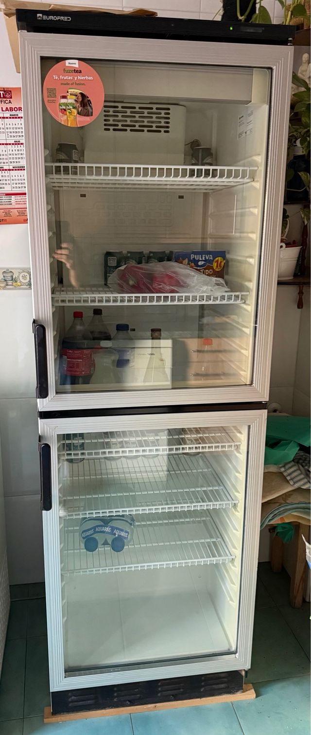 Nevera expositora EUROFRED