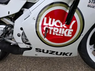 RGV250 VJ22 Lucky Strike Te gustaría tenerla?