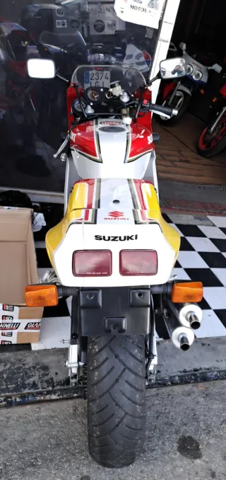 RGV250 VJ22 Lucky Strike Te gustaría tenerla?
