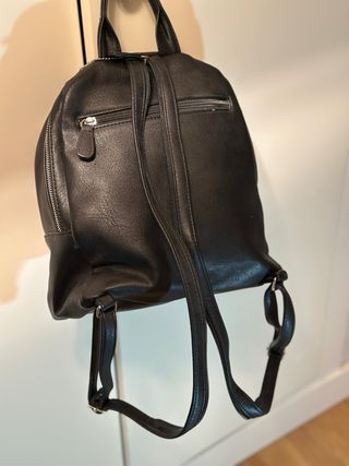 Bolso Mochila Negro Acolchado