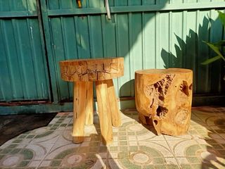 Taburete de madera rústico