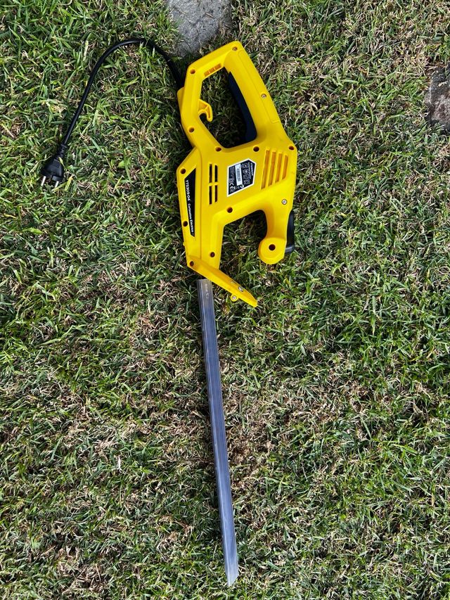 Cortasetos Eléctrico Leroy