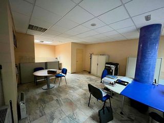 Local comercial en venta en Huerta del Rey en Valladolid