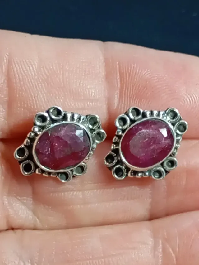 Pendientes Plata Ley rubí facetado